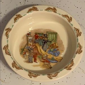 Vintage 1984 Royal Doulton child’s Bowl Bunnykins